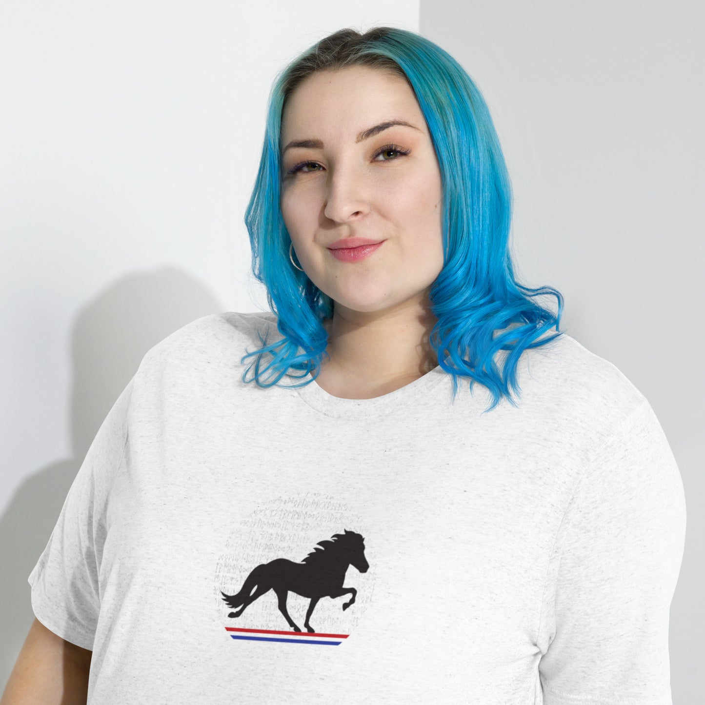 Weißes T-Shirt mit Tölter-Print "Petta reddast"